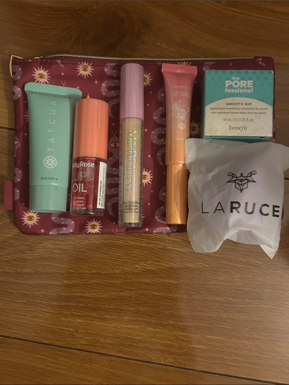 Beauty bundle and makeup bag- 6 items Tatcha, Benefit, Ruby Rose, Mo Beauty…